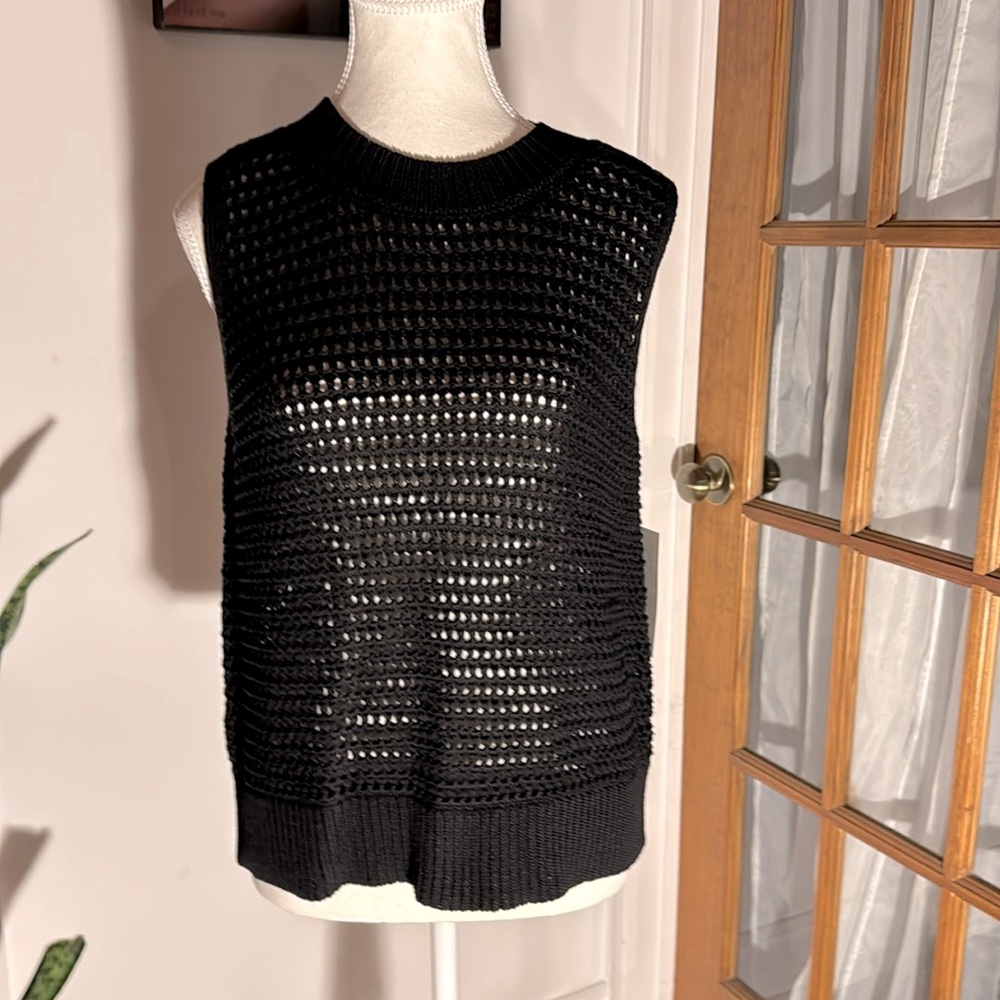🖤🧶NWT! Black knit sleeveless top size S 🧶🖤